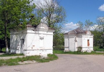 Бол. Рагозница, усадьба: брама Бол. Рагозница, усадьба: брама