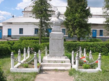 Глубокое, памятник Ф. Дзержинскому Глубокое, памятник Ф. Дзержинскому