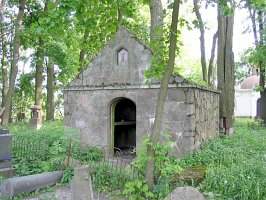 Новогрудок, кладбище католическое: усыпальница Садовского Новогрудок, кладбище католическое: усыпальница Садовского