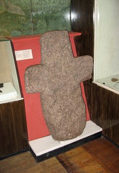 Полоцк, кирха: каменный крест Полоцк, кирха: каменный крест