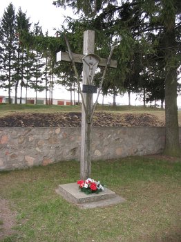Волковыск, мемориальный крест участникам восстания 1863-64 гг. Волковыск, мемориальный крест участникам восстания 1863-64 гг.