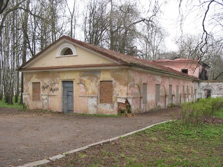 Жиличи (Киров. р-н), усадьба: конюшня Жиличи (Киров. р-н), усадьба: конюшня